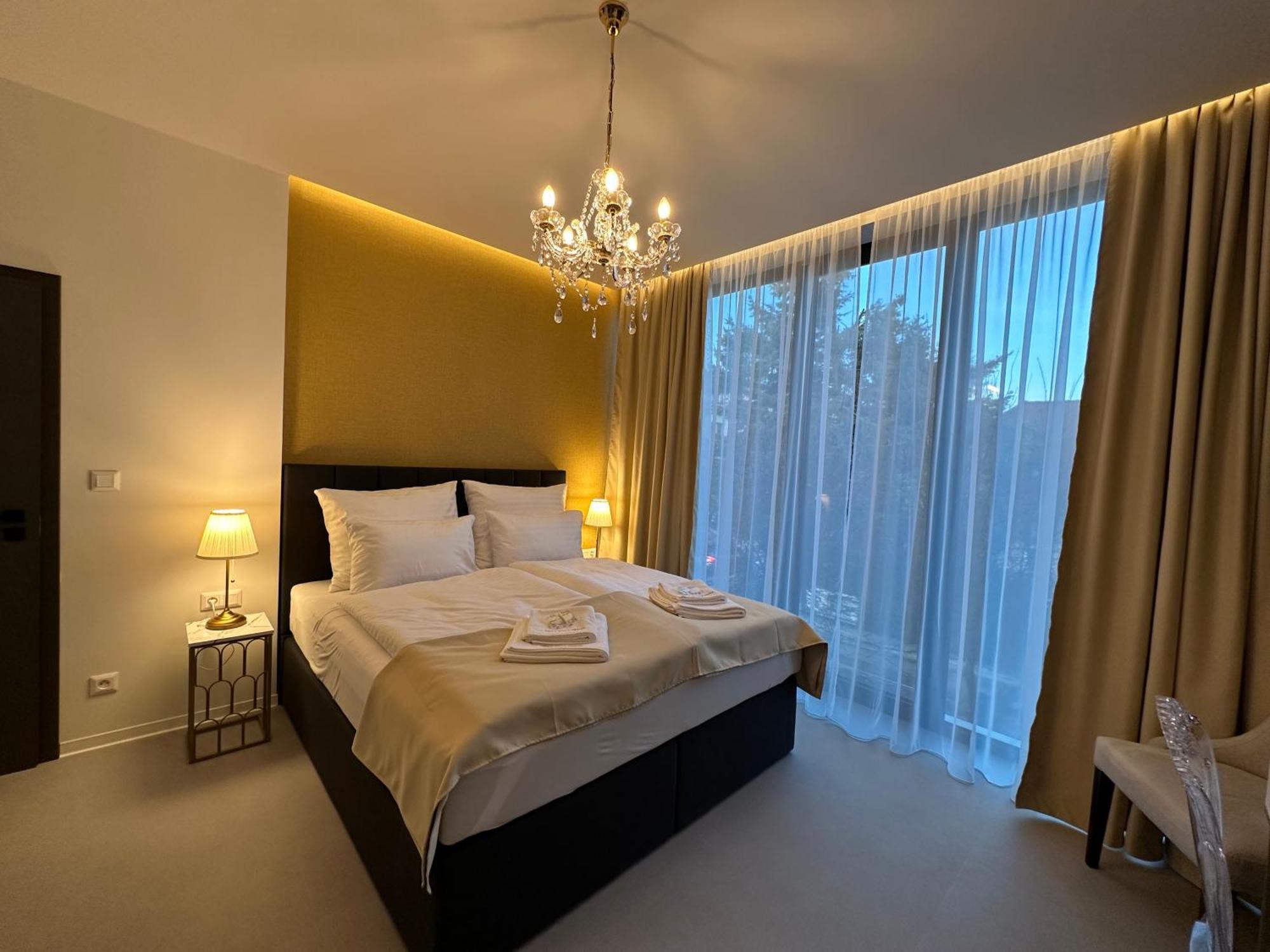 Villa Mala Praha Experience In The Center Of Zilina Bagian luar foto